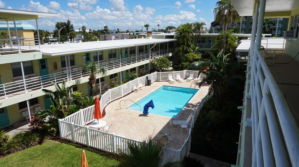Tropic Terrace Of Treasure Island Hotel Сейнт Пийт Бийч Екстериор снимка