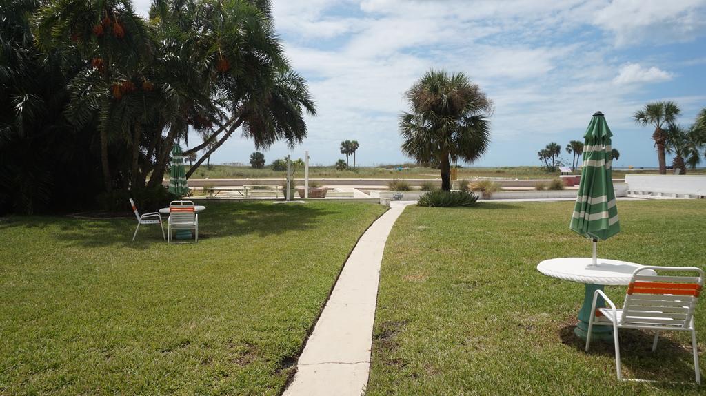 Tropic Terrace Of Treasure Island Hotel Сейнт Пийт Бийч Екстериор снимка