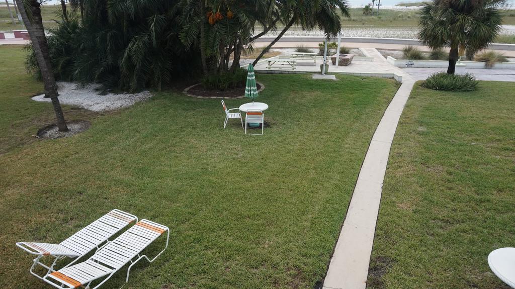 Tropic Terrace Of Treasure Island Hotel Сейнт Пийт Бийч Екстериор снимка